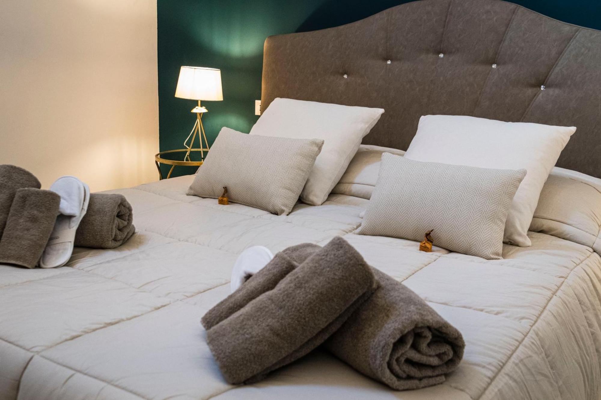 Galatina Suites Boutique - Luxury Experience In Salento Quarto foto