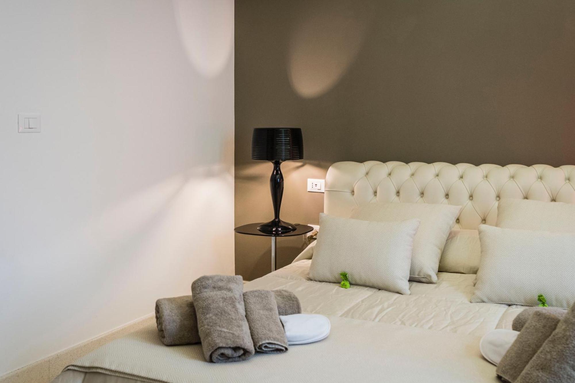 Galatina Suites Boutique - Luxury Experience In Salento Quarto foto