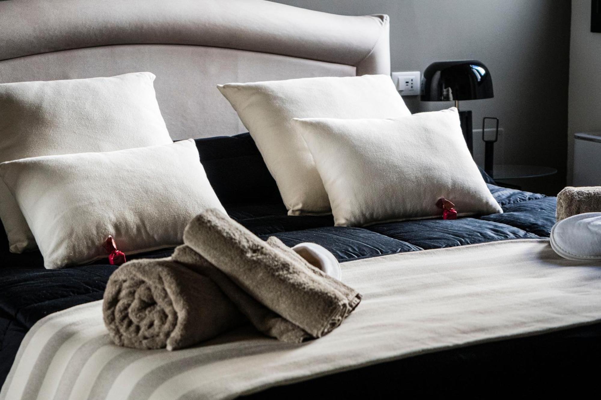 Galatina Suites Boutique - Luxury Experience In Salento Quarto foto