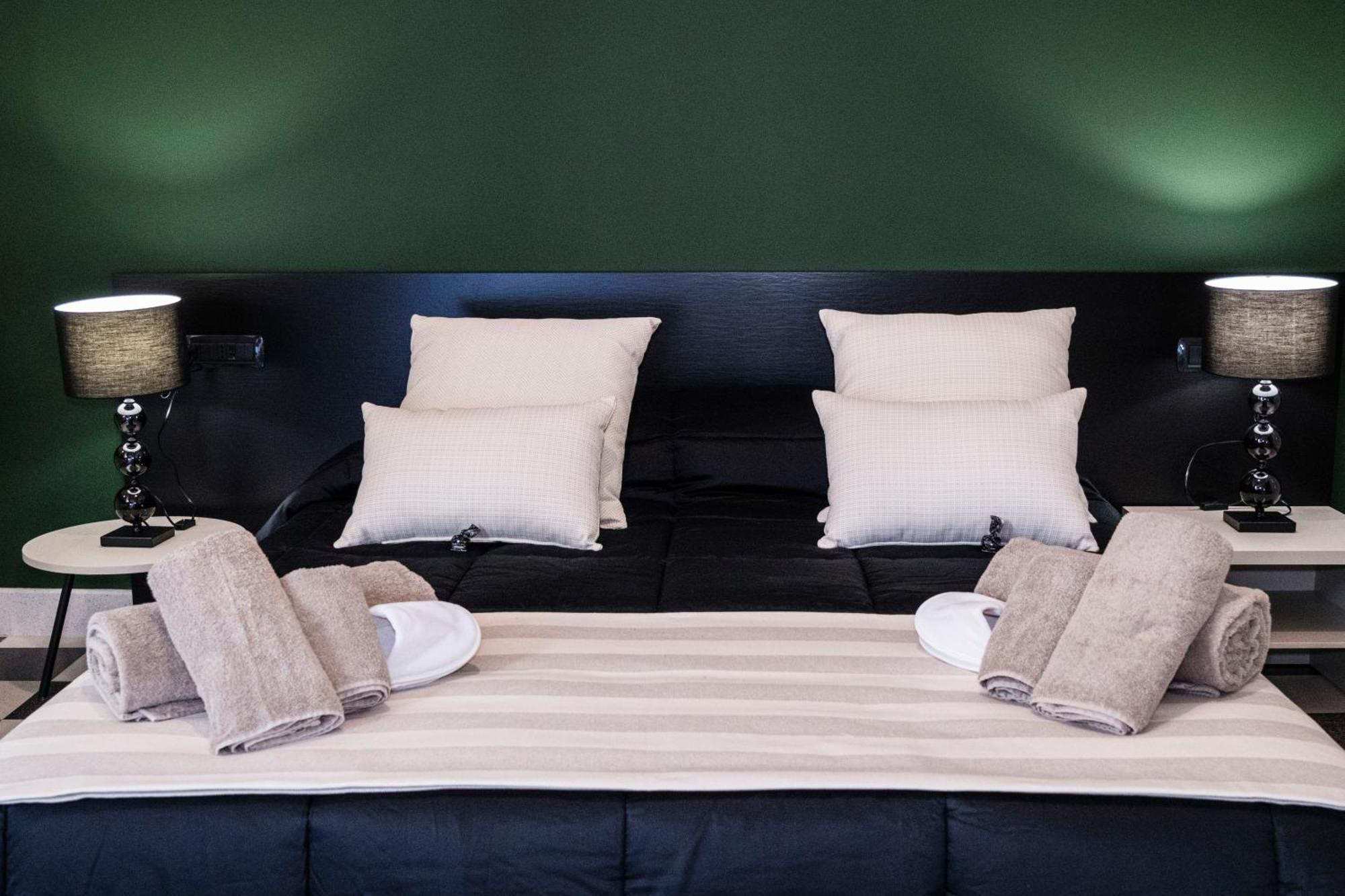 Galatina Suites Boutique - Luxury Experience In Salento Quarto foto