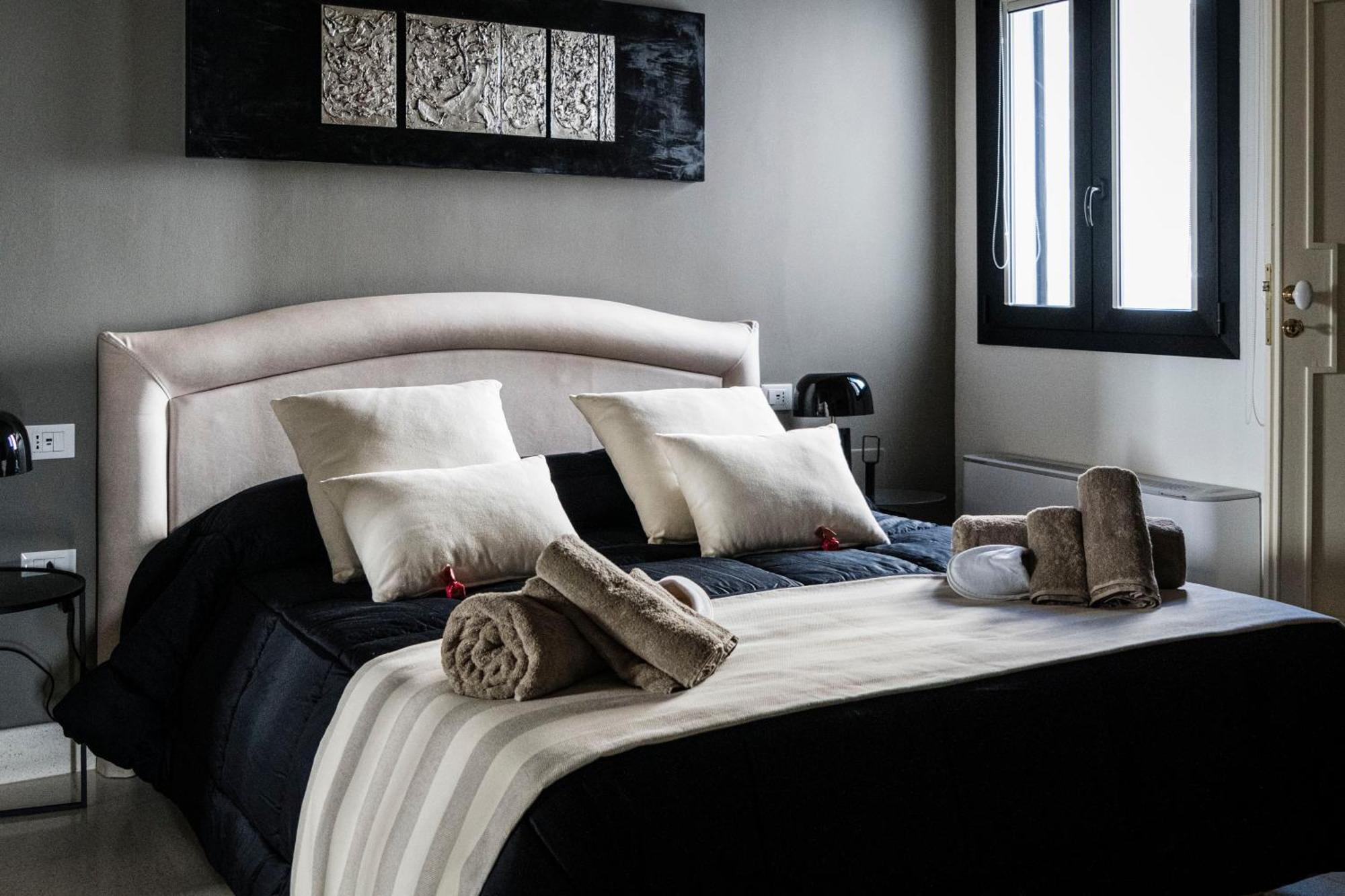 Galatina Suites Boutique - Luxury Experience In Salento Quarto foto
